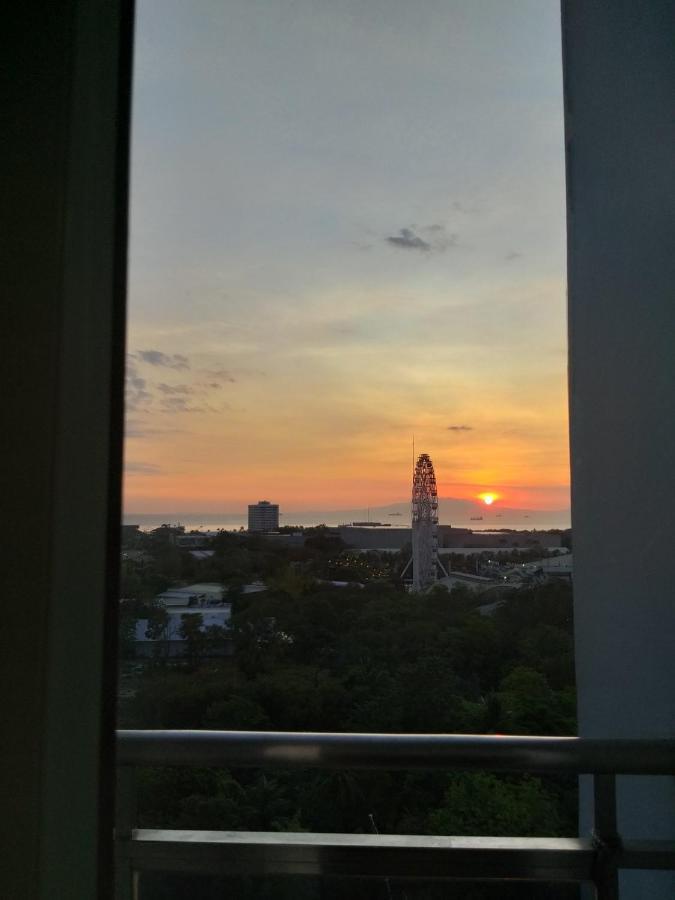De Luxe, Standard And Studio Suites -The Breeze Residences-Close To Airport,Mall Of Asia, Us Embassy Manila Exteriér fotografie