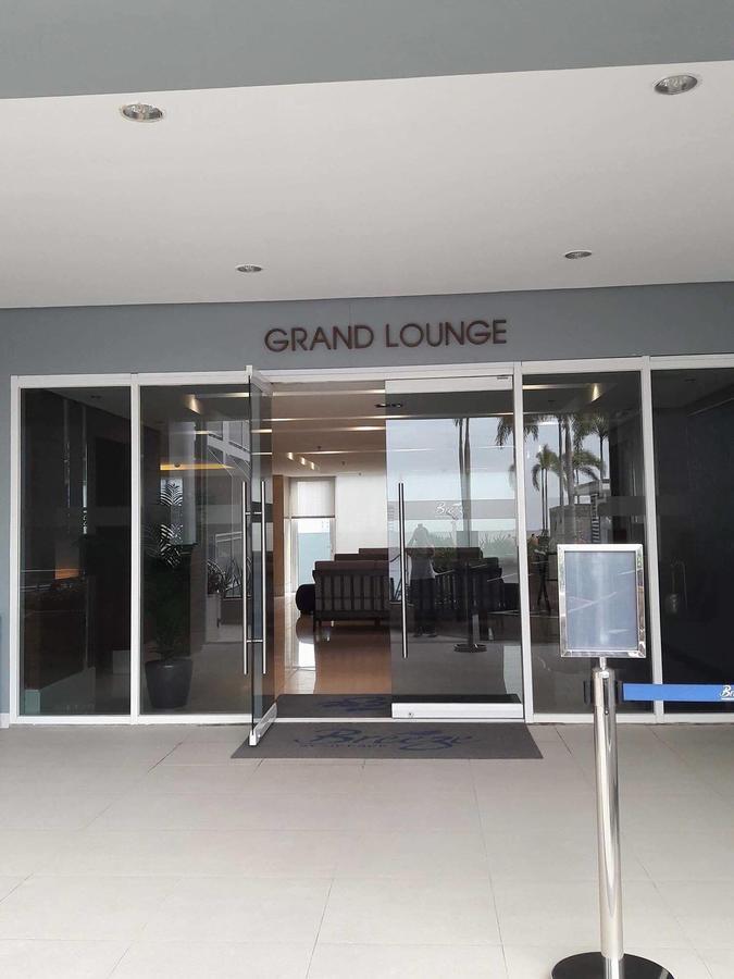 De Luxe, Standard And Studio Suites -The Breeze Residences-Close To Airport,Mall Of Asia, Us Embassy Manila Exteriér fotografie